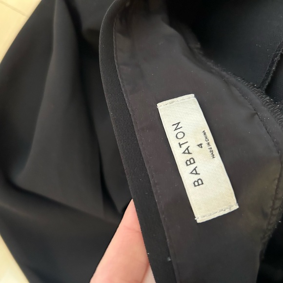 Black Aritzia pants with belt. Size 4 - Picture 4 of 4